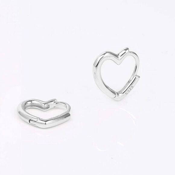 NWT Wool + Pepper Co. 925 Sterling Silver White Gold Heart Huggie Earrings